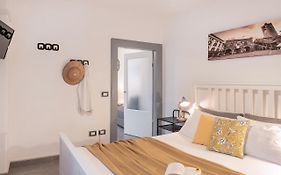 Domus Bergamo - Private Entrance